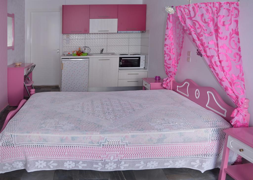 Studios Soula Alonnisos Town Bilik gambar