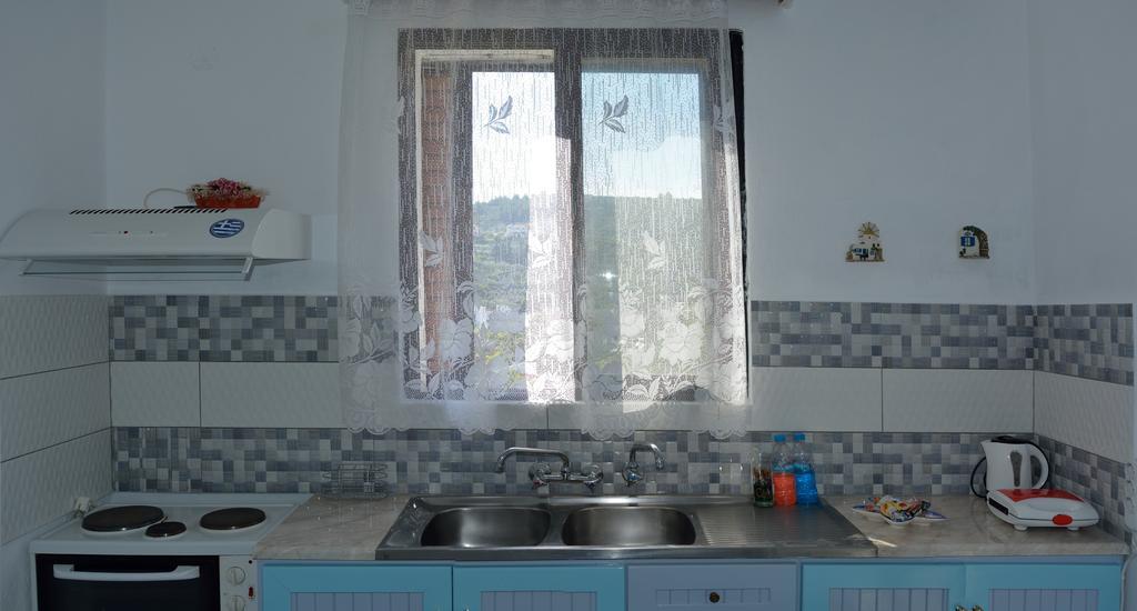 Studios Soula Alonnisos Town Bilik gambar