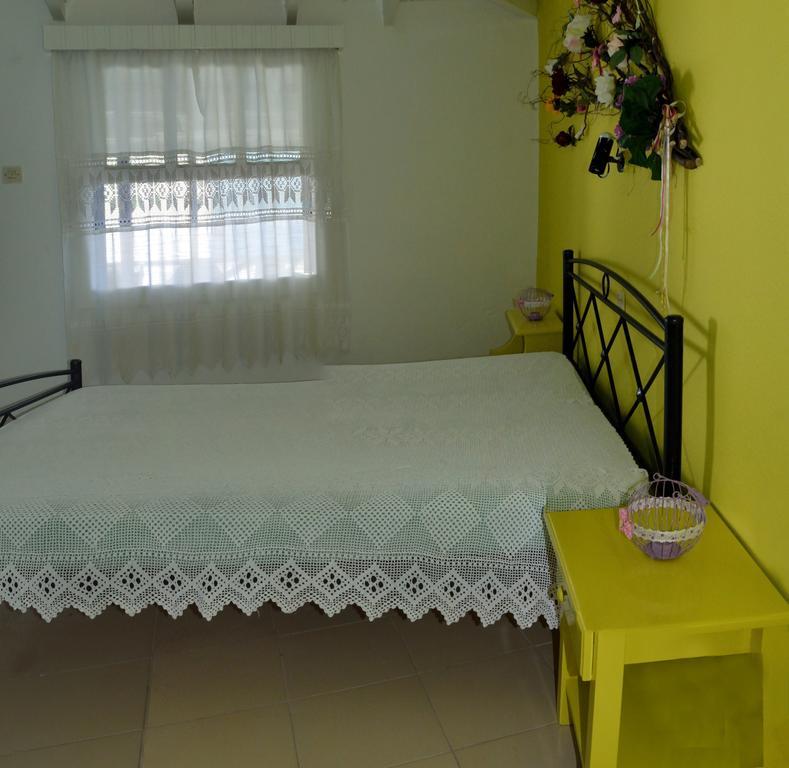 Studios Soula Alonnisos Town Bilik gambar