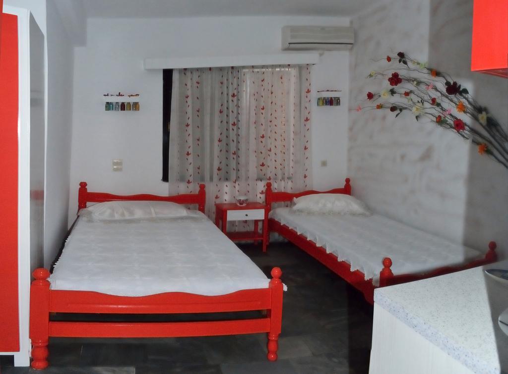 Studios Soula Alonnisos Town Bilik gambar