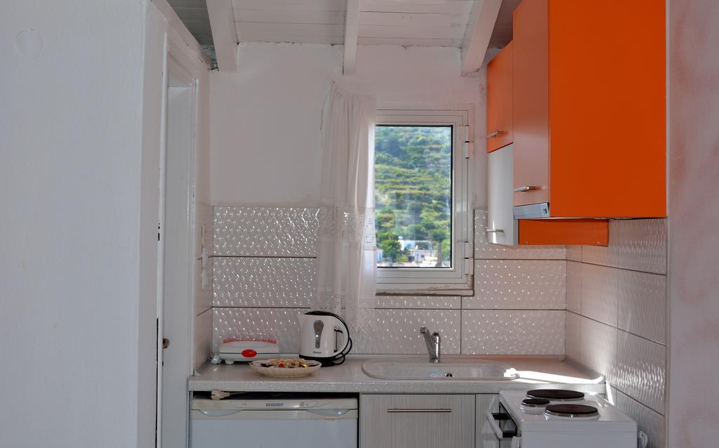 Studios Soula Alonnisos Town Bilik gambar